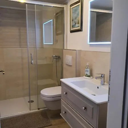 וילה Stone House Rosuja