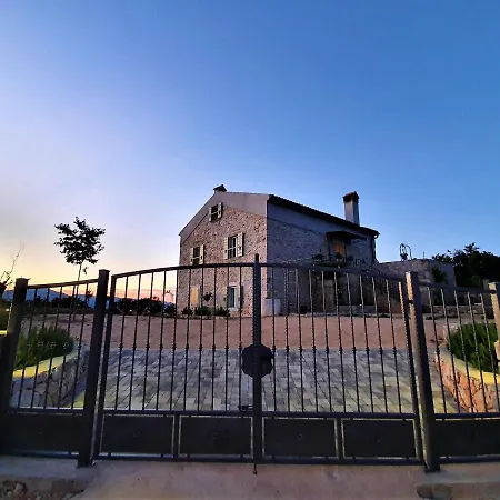 Stone House Rosuja Villa *