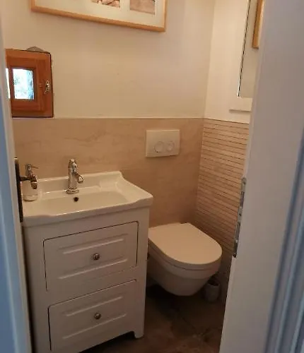 Stone House Rosuja Ivanje